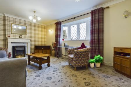 3 bedroom Detached bungalow for sale in Nicolson Drive, Barton-upon-Humber, North Lincolnshire, DN18