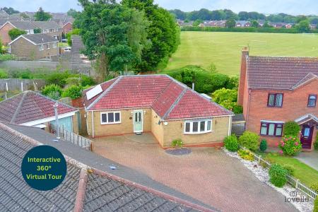 3 bedroom Detached bungalow for sale in Nicolson Drive, Barton-upon-Humber, North Lincolnshire, DN18