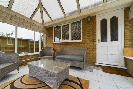 3 bedroom Detached bungalow for sale in Nicolson Drive, Barton-upon-Humber, North Lincolnshire, DN18