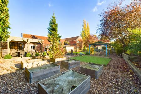 5 bedroom Detached house for sale in North End, Goxhill, North Lincolnshire, DN19