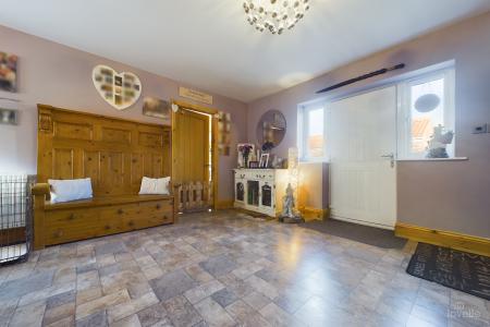 5 bedroom Detached house for sale in North End, Goxhill, North Lincolnshire, DN19