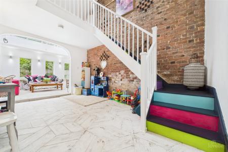 6 bedroom Detached house for sale in North Street, Barrow-upon-Humber, North Lincolnshire, DN19