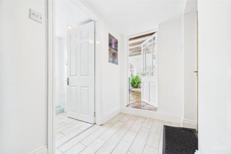 6 bedroom Detached house for sale in North Street, Barrow-upon-Humber, North Lincolnshire, DN19