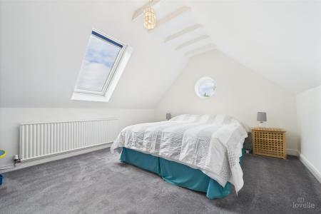 6 bedroom Detached house for sale in North Street, Barrow-upon-Humber, North Lincolnshire, DN19