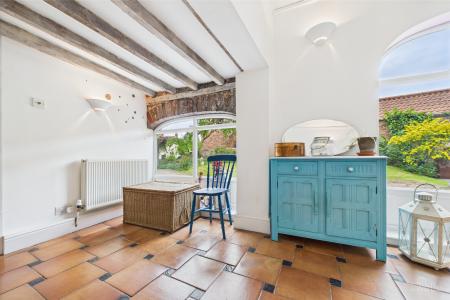 6 bedroom Detached house for sale in North Street, Barrow-upon-Humber, North Lincolnshire, DN19