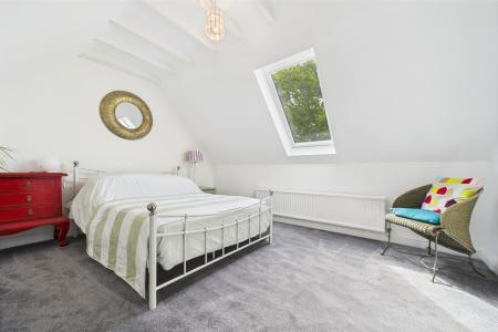 6 bedroom Detached house for sale in North Street, Barrow-upon-Humber, North Lincolnshire, DN19