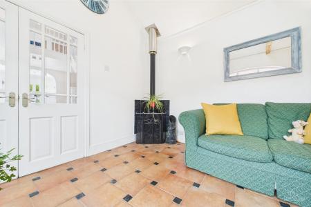 6 bedroom Detached house for sale in North Street, Barrow-upon-Humber, North Lincolnshire, DN19