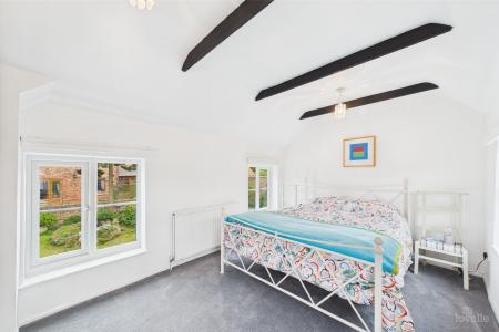 6 bedroom Detached house for sale in North Street, Barrow-upon-Humber, North Lincolnshire, DN19