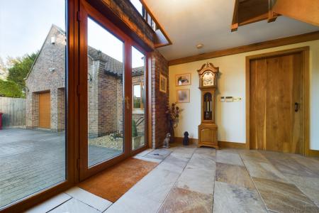 4 bedroom Detached house for sale in North Street, Barrow-upon-Humber, North Lincolnshire, DN19