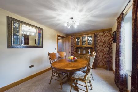 4 bedroom Detached house for sale in North Street, Barrow-upon-Humber, North Lincolnshire, DN19