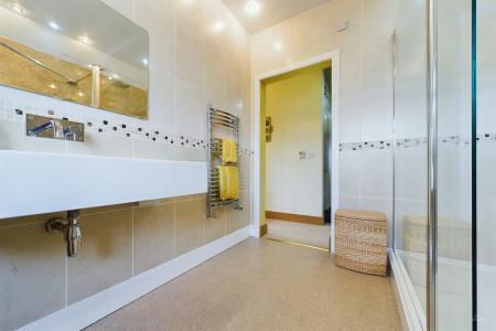 4 bedroom Detached house for sale in North Street, Barrow-upon-Humber, North Lincolnshire, DN19