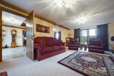 4 bedroom Detached house for sale in North Street, Barrow-upon-Humber, North Lincolnshire, DN19