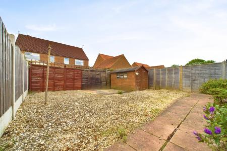 2 bedroom Semi-detached house for sale in Nursery Close, Barton-upon-Humber, North Lincolnshire, DN18