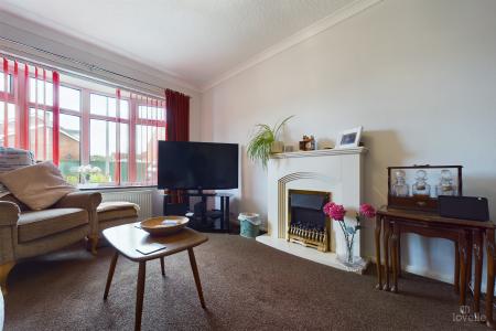 2 bedroom Semi-detached house for sale in Nursery Close, Barton-upon-Humber, North Lincolnshire, DN18