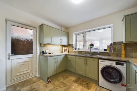 2 bedroom Semi-detached house for sale in Nursery Close, Barton-upon-Humber, North Lincolnshire, DN18