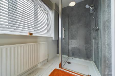 2 bedroom Semi-detached house for sale in Nursery Close, Barton-upon-Humber, North Lincolnshire, DN18
