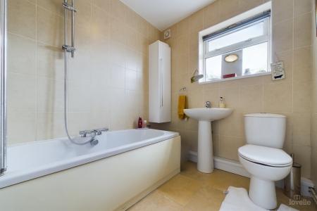 2 bedroom Semi-detached house for sale in Nursery Close, Barton-upon-Humber, North Lincolnshire, DN18