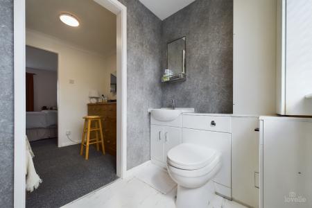 2 bedroom Semi-detached house for sale in Nursery Close, Barton-upon-Humber, North Lincolnshire, DN18