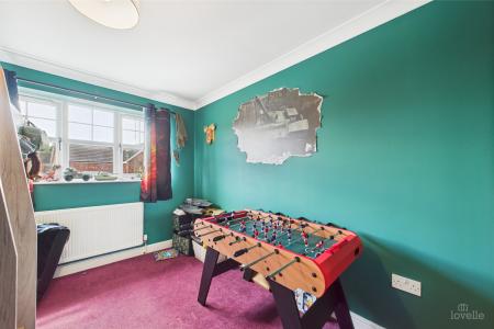 6 bedroom Detached house for sale in Orangeleaf Way, Barton-upon-Humber, North Lincolnshire, DN18