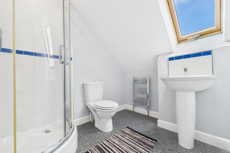 6 bedroom Detached house for sale in Orangeleaf Way, Barton-upon-Humber, North Lincolnshire, DN18