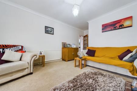 3 bedroom Detached bungalow for sale in Parkdale, Barton-upon-Humber, North Lincolnshire, DN18