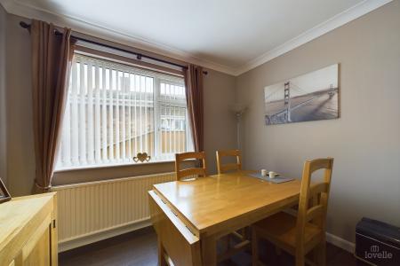 3 bedroom Detached bungalow for sale in Parkdale, Barton-upon-Humber, North Lincolnshire, DN18