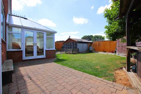 3 bedroom Detached bungalow for sale in Parkdale, Barton-upon-Humber, North Lincolnshire, DN18