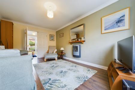 4 bedroom Detached house for sale in Riverbank Rise, Barton-upon-Humber, North Lincolnshire, DN18