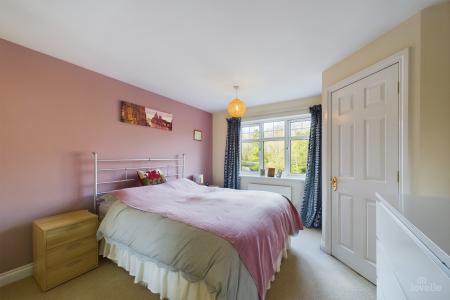 4 bedroom Detached house for sale in Riverbank Rise, Barton-upon-Humber, North Lincolnshire, DN18