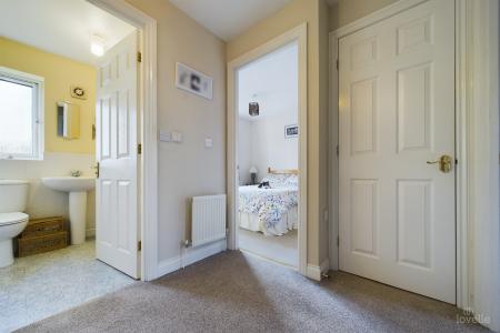 4 bedroom Detached house for sale in Riverbank Rise, Barton-upon-Humber, North Lincolnshire, DN18