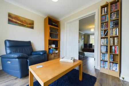 4 bedroom Detached house for sale in Riverbank Rise, Barton-upon-Humber, North Lincolnshire, DN18