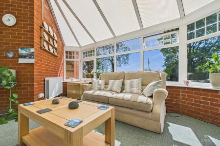 4 bedroom Detached house for sale in Swallow Lane, Wootton, North Lincolnshire, DN39