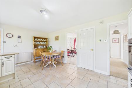 4 bedroom Detached house for sale in Swallow Lane, Wootton, North Lincolnshire, DN39