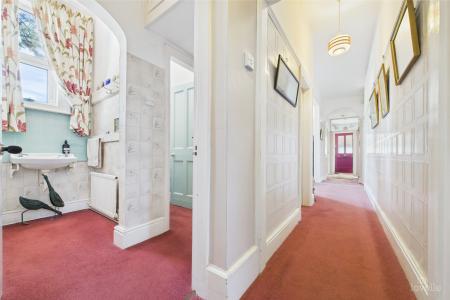 6 bedroom Detached house for sale in West End Road, Ulceby, North Lincolnshire, DN39