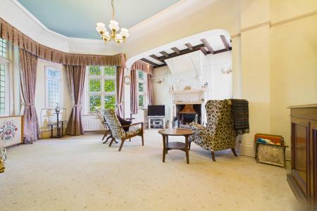 6 bedroom Detached house for sale in West End Road, Ulceby, North Lincolnshire, DN39