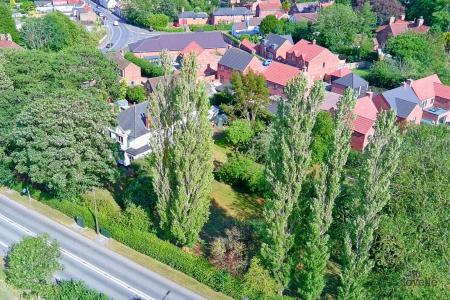 6 bedroom Detached house for sale in West End Road, Ulceby, North Lincolnshire, DN39