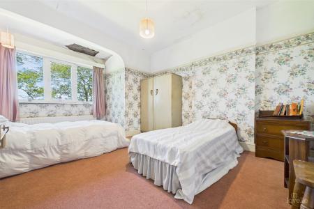 6 bedroom Detached house for sale in West End Road, Ulceby, North Lincolnshire, DN39