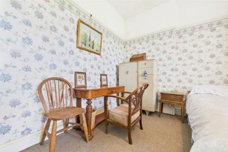 6 bedroom Detached house for sale in West End Road, Ulceby, North Lincolnshire, DN39