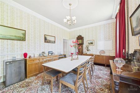 6 bedroom Detached house for sale in West End Road, Ulceby, North Lincolnshire, DN39