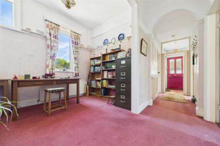 6 bedroom Detached house for sale in West End Road, Ulceby, North Lincolnshire, DN39