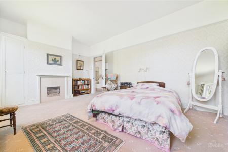 6 bedroom Detached house for sale in West End Road, Ulceby, North Lincolnshire, DN39