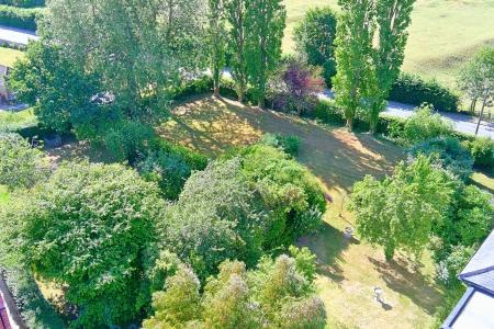 6 bedroom Detached house for sale in West End Road, Ulceby, North Lincolnshire, DN39