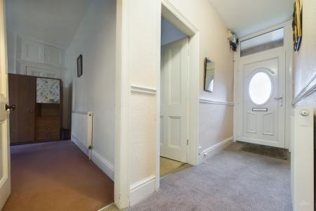 2 bedroom Semi-detached bungalow for sale in Wold Road, Barrow-upon-Humber, North Lincolnshire, DN19