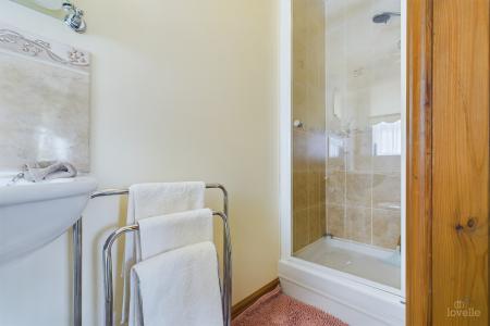 3 bedroom Detached house for sale in Worsley Paddock, Ulceby, North Lincolnshire, DN39