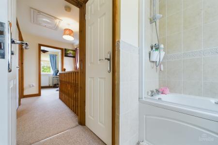 3 bedroom Detached house for sale in Worsley Paddock, Ulceby, North Lincolnshire, DN39