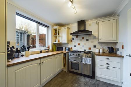 4 bedroom Semi-detached house for sale in Tofts Road, Barton-upon-Humber, North Lincolnshire, DN18