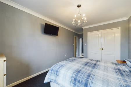 4 bedroom Semi-detached house for sale in Tofts Road, Barton-upon-Humber, North Lincolnshire, DN18