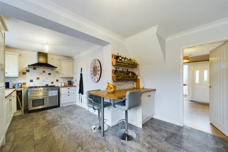 4 bedroom Semi-detached house for sale in Tofts Road, Barton-upon-Humber, North Lincolnshire, DN18