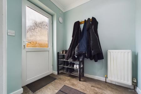 4 bedroom Semi-detached house for sale in Tofts Road, Barton-upon-Humber, North Lincolnshire, DN18