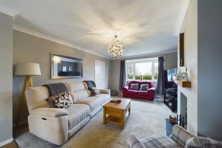 4 bedroom Semi-detached house for sale in Tofts Road, Barton-upon-Humber, North Lincolnshire, DN18